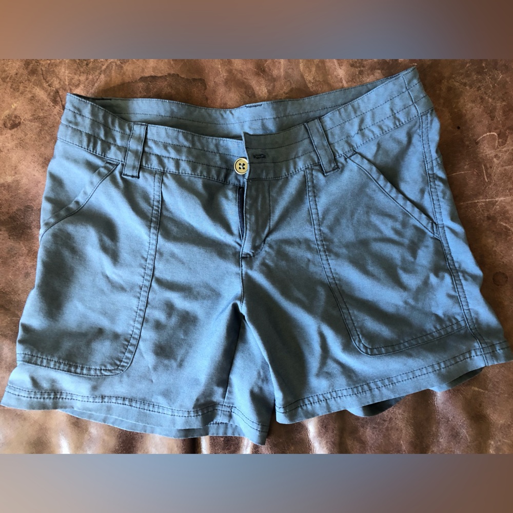 Women’s Columbia shorts